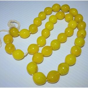 Vintage Yellow Egg Shaped Oval Venetian Glass 1" Beads Czech Strand Swirl